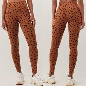 PACT 100% Organic Cotton Gingerbread Polka Dot Pocket Atheleisure Yoga Leggings